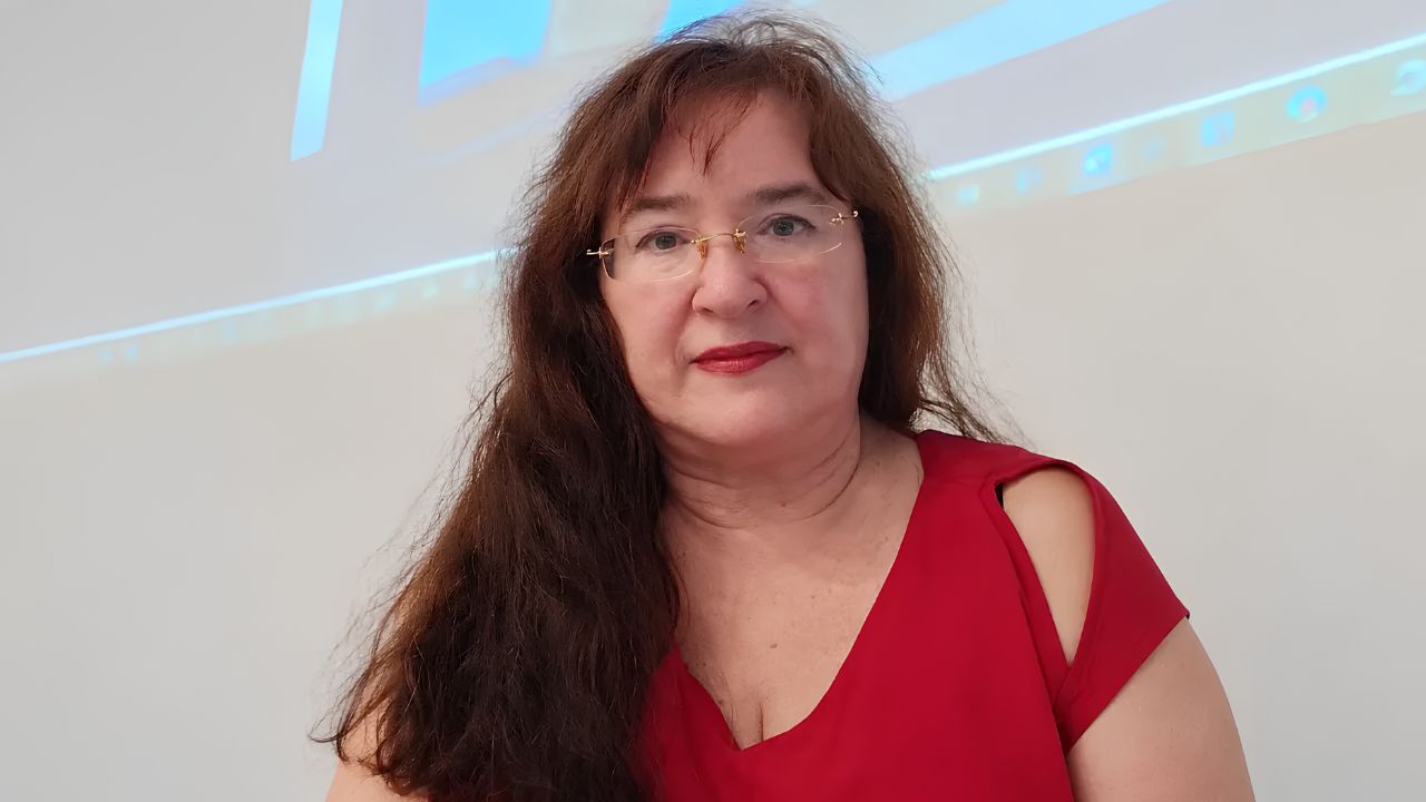 Raquel Suriá, primera catedrática de España con tetraplejia