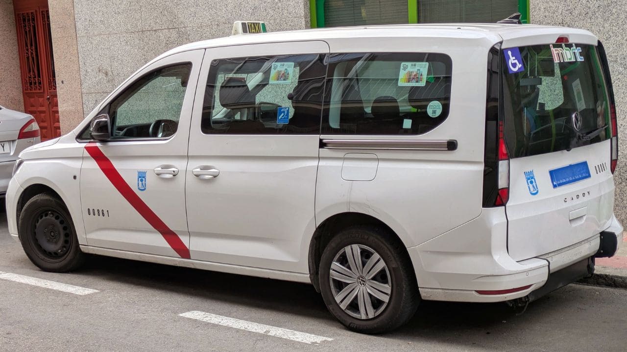 Taxi adaptado a personas con movilidad reducida