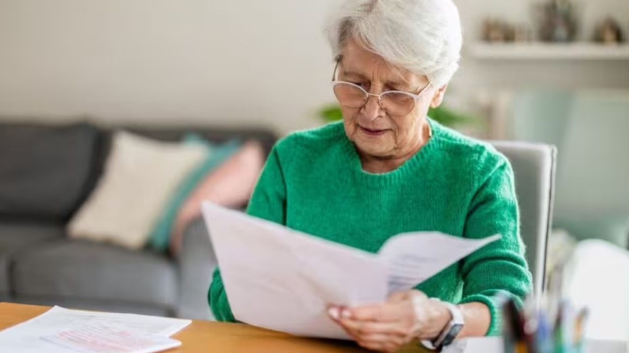 La Seguridad Social confirma que 1,69 millones de pensiones cobran ya el complemento de brecha de género: 76,7 euros de media al mes y el 69,8% son mujeres