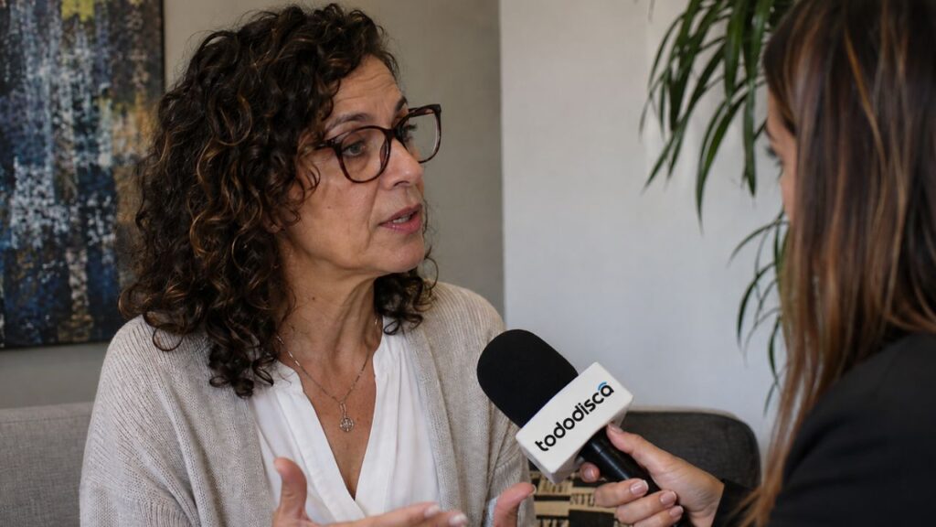 La Seguridad Social reconoce una pensión vitalicia a los hijos mayores de 45 años que hayan cuidado de sus padres, sigan solteros y dependan económicamente de ellos